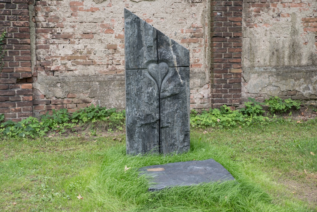 Ivan Erben, kamenické práce, nahrobní kámen, kolínský hřbitov