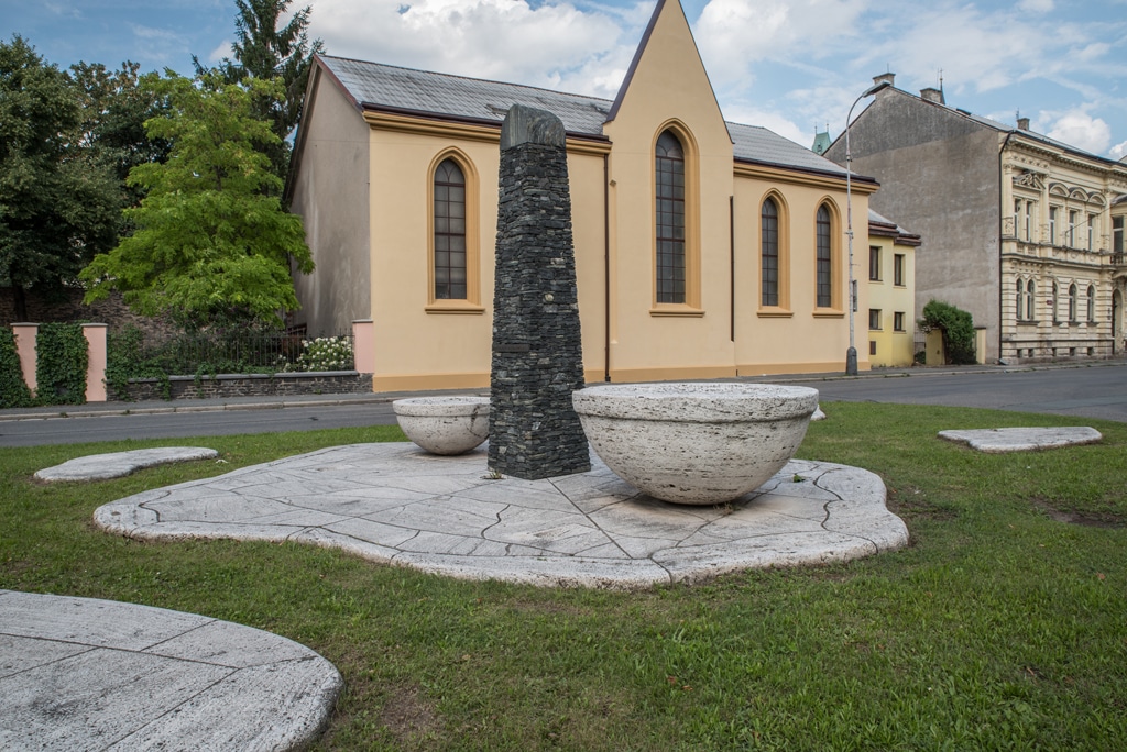 Ivan Erben, kamenické práce, pomníky