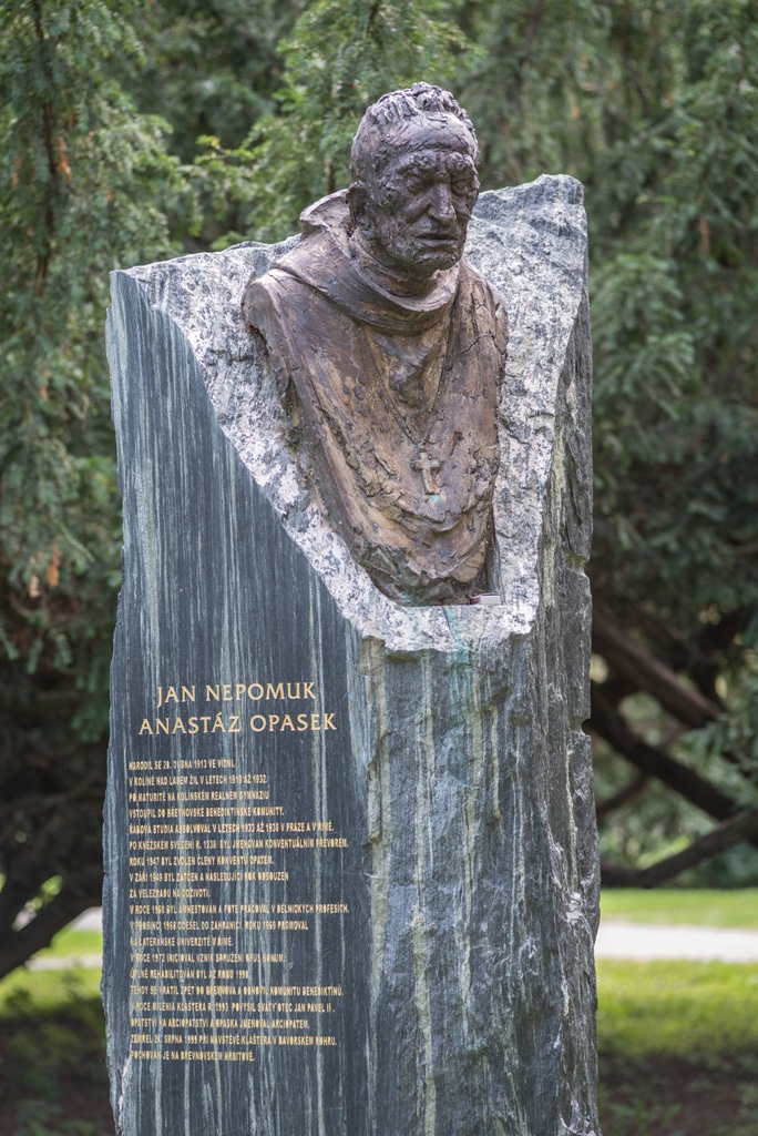 Ivan Erben, kamenické práce, pomníky