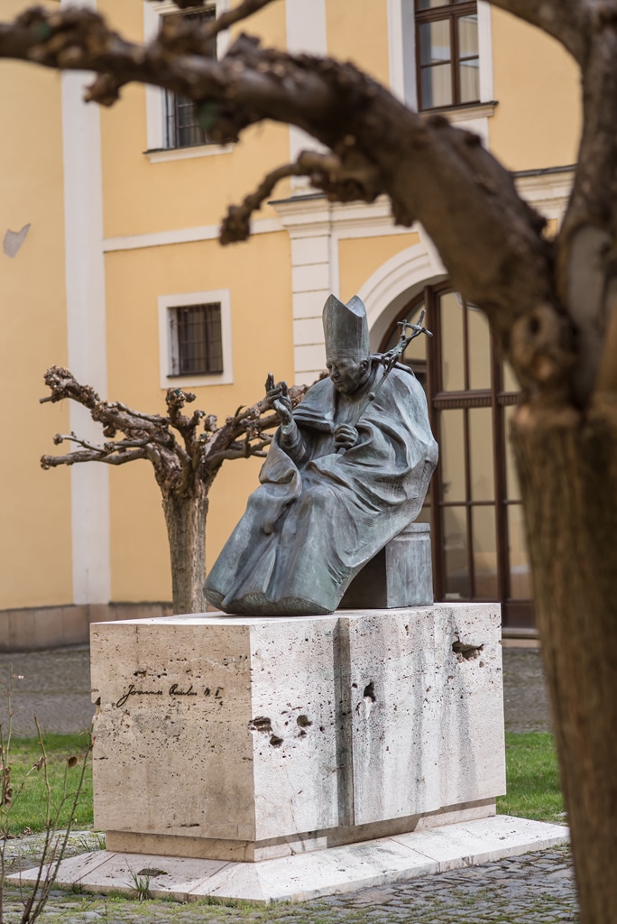 Ivan Erben, kamenické práce, pomníky, bronzová plastika, ak.sochař Vojtěch Adamec st.